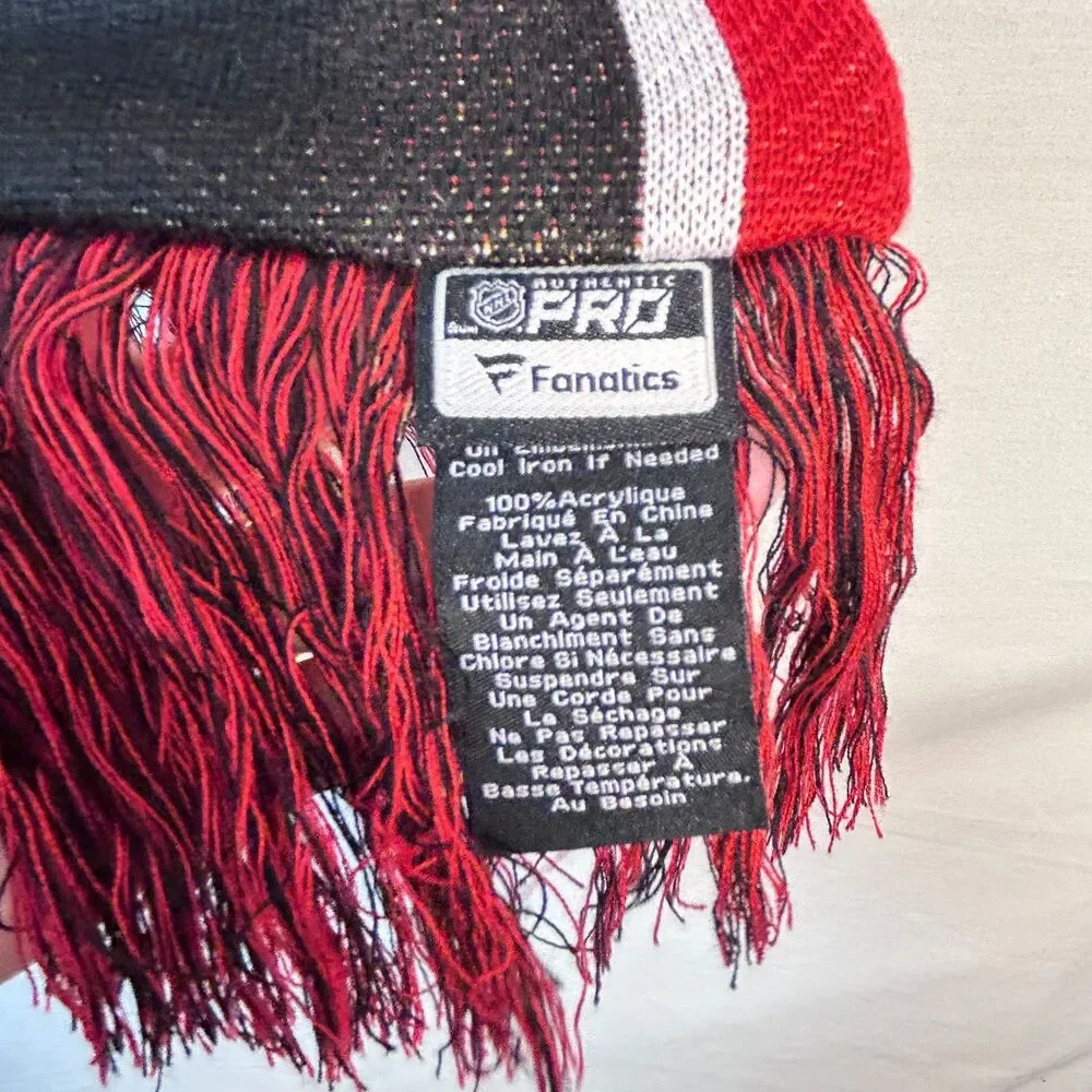 Fanatics NWT Calgary Flames Hockey NHL Red Black 2 Sided Knit Scarf with Fringe